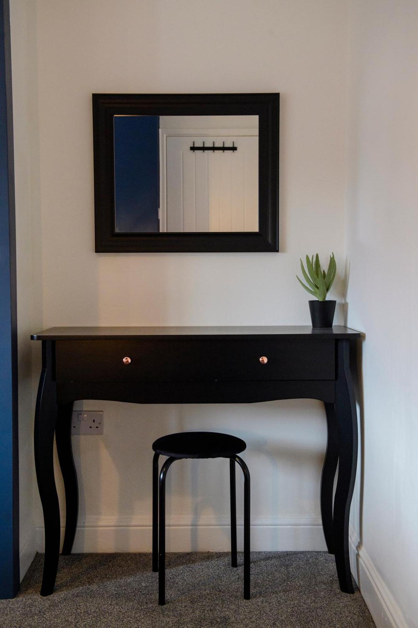 Вилла Stunning House - Sleeps 7 - 5 Mins Walk To Lincoln High Street - Parking - Wifi Экстерьер фото